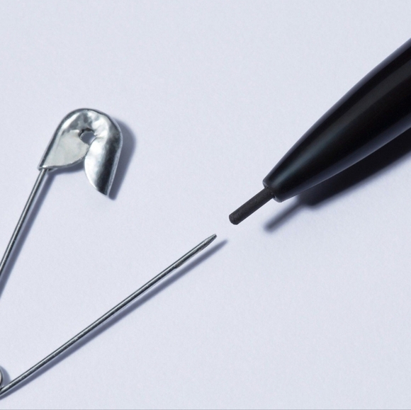 Huda Beauty #Bombbrows Microchade Brow Pencil: Light Brown, NIB - Picture 5 of 8